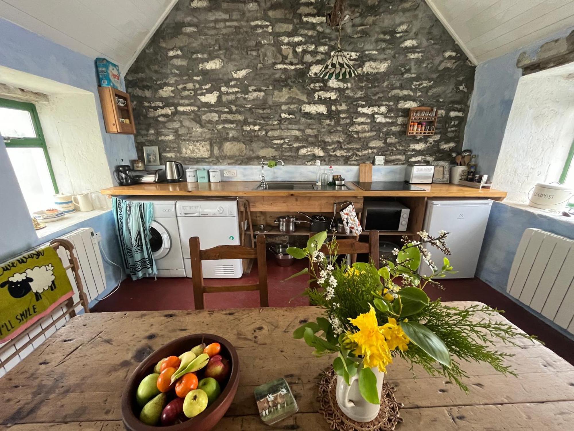 -Going Back In Time- 200 Year Old Farmhouse Creegh Exterior foto